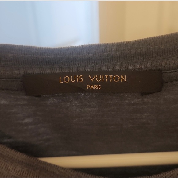 Louis Vuitton Shirt - Picture 4 of 7
